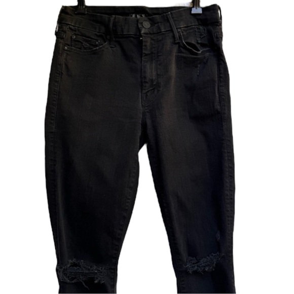 MOTHER Distressed High-Waisted Looker Jeans in Guilty as Sin Size 28 - Picture 6 of 7